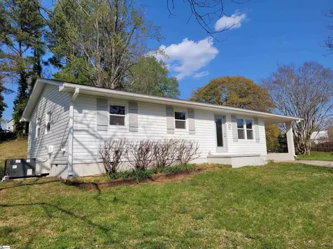 210 N Randolph Ave, Landrum, SC 29356