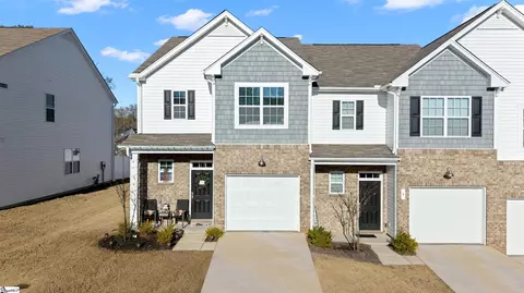 6 Loebner Ln, Simpsonville, SC 29680