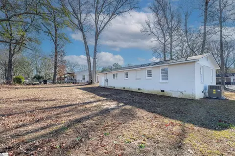 Exterior - 111 Susan Ave, Honea Path, SC 29654 photo 4 of 5
