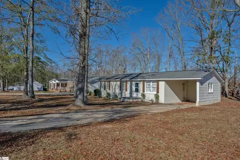 Exterior - 111 Susan Ave, Honea Path, SC 29654 photo 2 of 5
