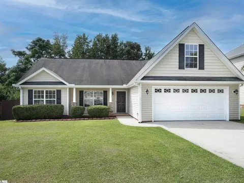 21 Whitethorn Ln, Greenville, SC 29607