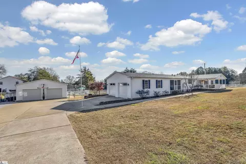 105 Reid Rd, Greer, SC 29651