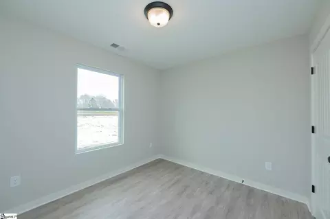 Bedroom - 10002 Hwy 252, Ware Shoals, SC 29692 photo 8 of 9