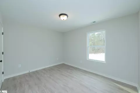 Bedroom - 10002 Hwy 252, Ware Shoals, SC 29692 photo 4 of 9