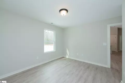 Bedroom - 10002 Hwy 252, Ware Shoals, SC 29692 photo 6 of 9