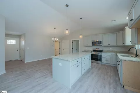 9968 Hwy 252, Ware Shoals, SC 29692 photo 4