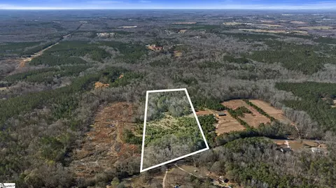 3334 Price House Rd, Woodruff, SC 29388