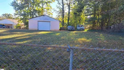 709 Staunton Bridge Rd, Greenville, SC 29611