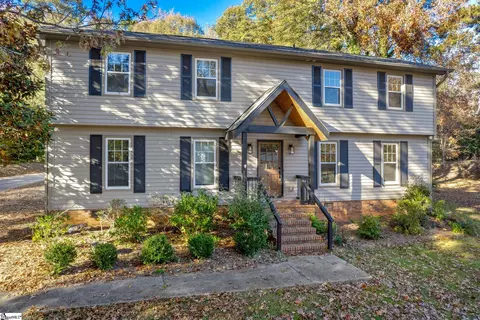 236 Heathwood Dr, Spartanburg, SC 29307
