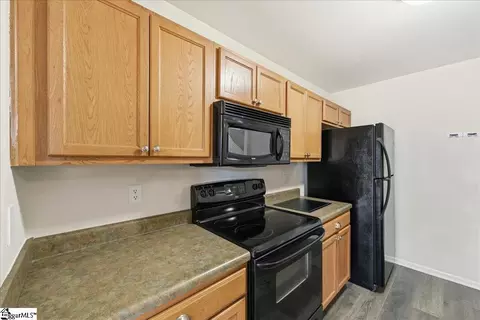 Kitchen - 715 Bellview Way, Seneca, SC 29678 photo 3 of 4