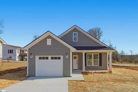 609 S Cherry St, Seneca, SC 29678