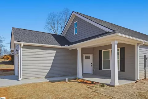 609 S Cherry St, Seneca, SC 29678 photo 6