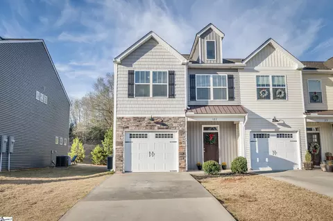 123 Rushing Creek Ln, Piedmont, SC 29673