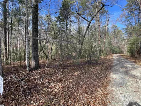 204 Jocassee Glenn Dr, Salem, SC 29676