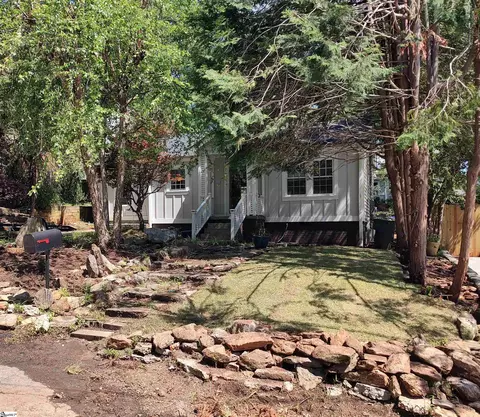 14 Dixie Ave, Greenville, SC 29607