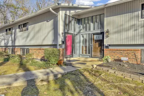70 Briarview Cir, Greenville, SC 29615