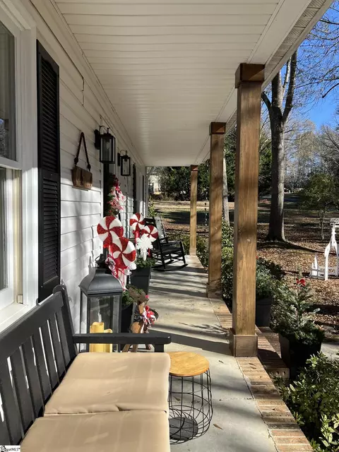 199 Lake Forest Cir, Easley, SC 29642 photo 5