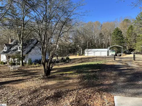 199 Lake Forest Cir, Easley, SC 29642 photo 2