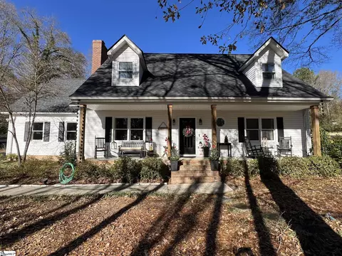199 Lake Forest Cir, Easley, SC 29642 photo 3
