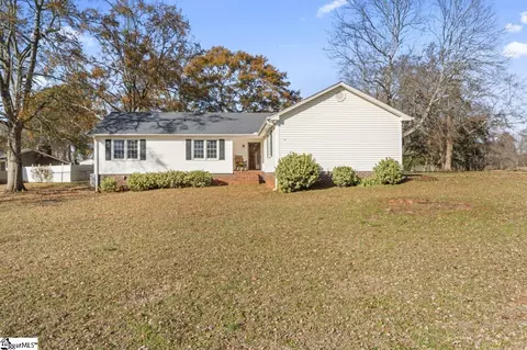 304 Stonehaven Dr, Anderson, SC 29625