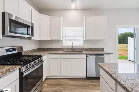 142 Randwick Ln, Greer, SC 29651 photo 5
