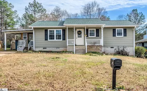 Exterior - 116 Johnson St, Duncan, SC 29334 photo 2 of 11