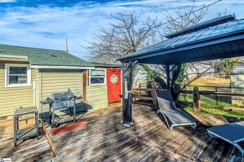 Exterior - 116 Johnson St, Duncan, SC 29334 photo 10 of 11