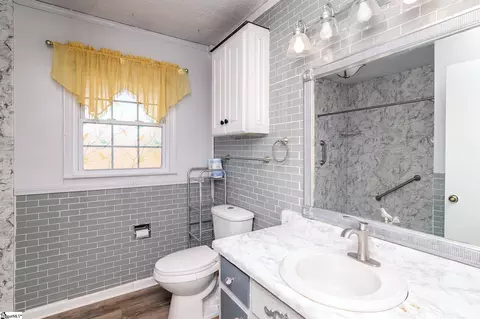 Bath - 116 Johnson St, Duncan, SC 29334 photo 1 of 5