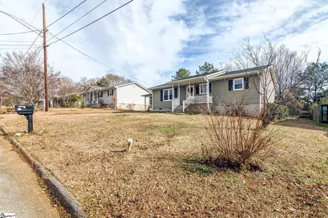 Exterior - 116 Johnson St, Duncan, SC 29334 photo 3 of 11