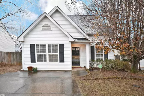 304 Glenlea Ln, Greenville, SC 29617
