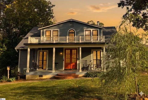 200 E Greenwood St, Landrum, SC 29356