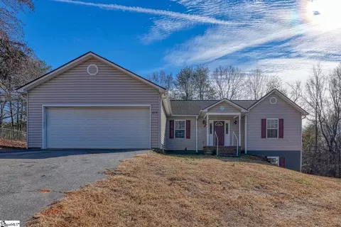 215 S Johnson St, Landrum, SC 29356