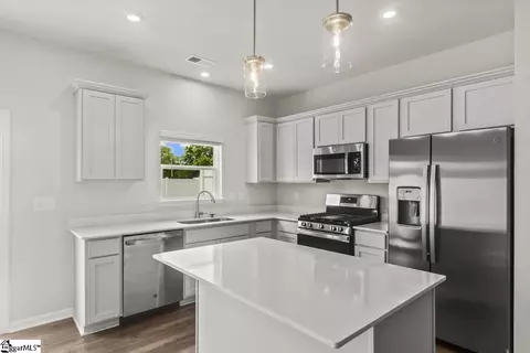 157 Randwick Ln, Greer, SC 29651 photo 3
