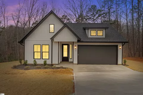 196 Seminole Trl, Cowpens, SC 29330