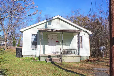 103 Moore St, Simpsonville, SC 29681