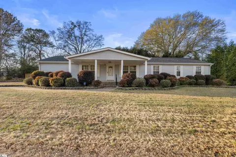 33 Paris View Dr, Taylors, SC 29687