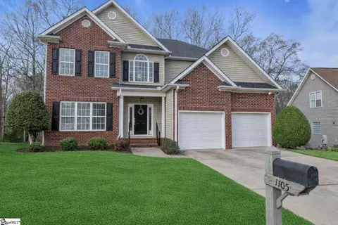 1105 Farming Creek Dr, Simpsonville, SC 29680
