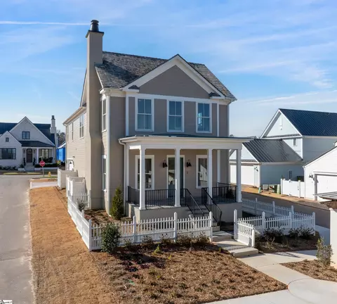 2 Belgard Dr, Greenville, SC 29615