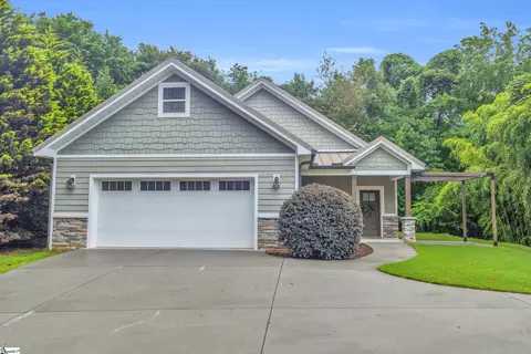 4724 State Park Rd, Travelers Rest, SC 29690