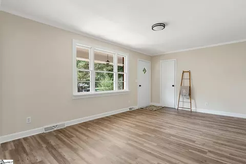 203 Maple Park Dr, Williamston, SC 29697 photo 6