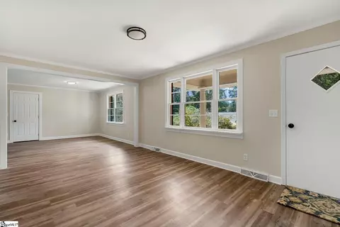 203 Maple Park Dr, Williamston, SC 29697 photo 9