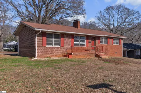 207 Woodview Ave, Spartanburg, SC 29306