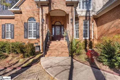 30 Winged Foot Ct, Spartanburg, SC 29306