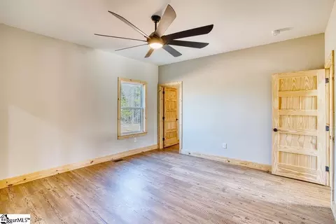 Bedroom - 242 Bailey Rd, Buffalo, SC 29321 photo 2 of 8