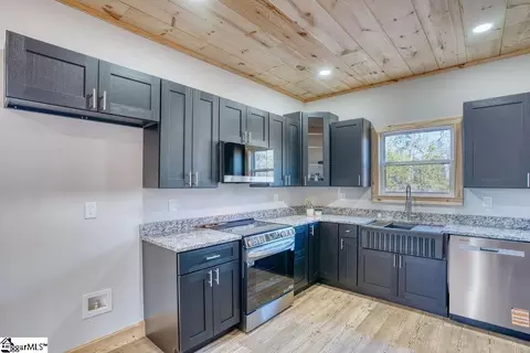 Kitchen - 242 Bailey Rd, Buffalo, SC 29321 photo 3 of 9