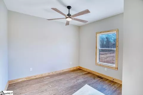 Bedroom - 242 Bailey Rd, Buffalo, SC 29321 photo 6 of 8