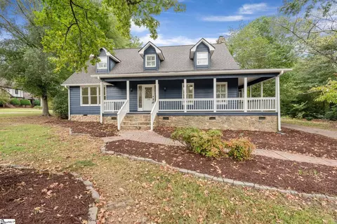 118 Nightingale Ln, Greenville, SC 29607