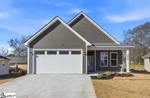 308 Poplar Dr, Greer, SC 29651
