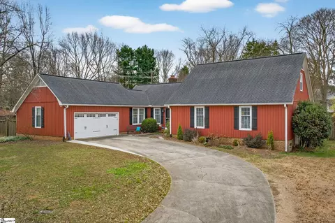 1214 Plantation Dr, Simpsonville, SC 29681