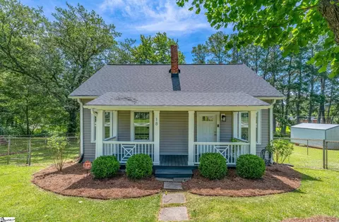 18 Wallace St, Greenville, SC 29605